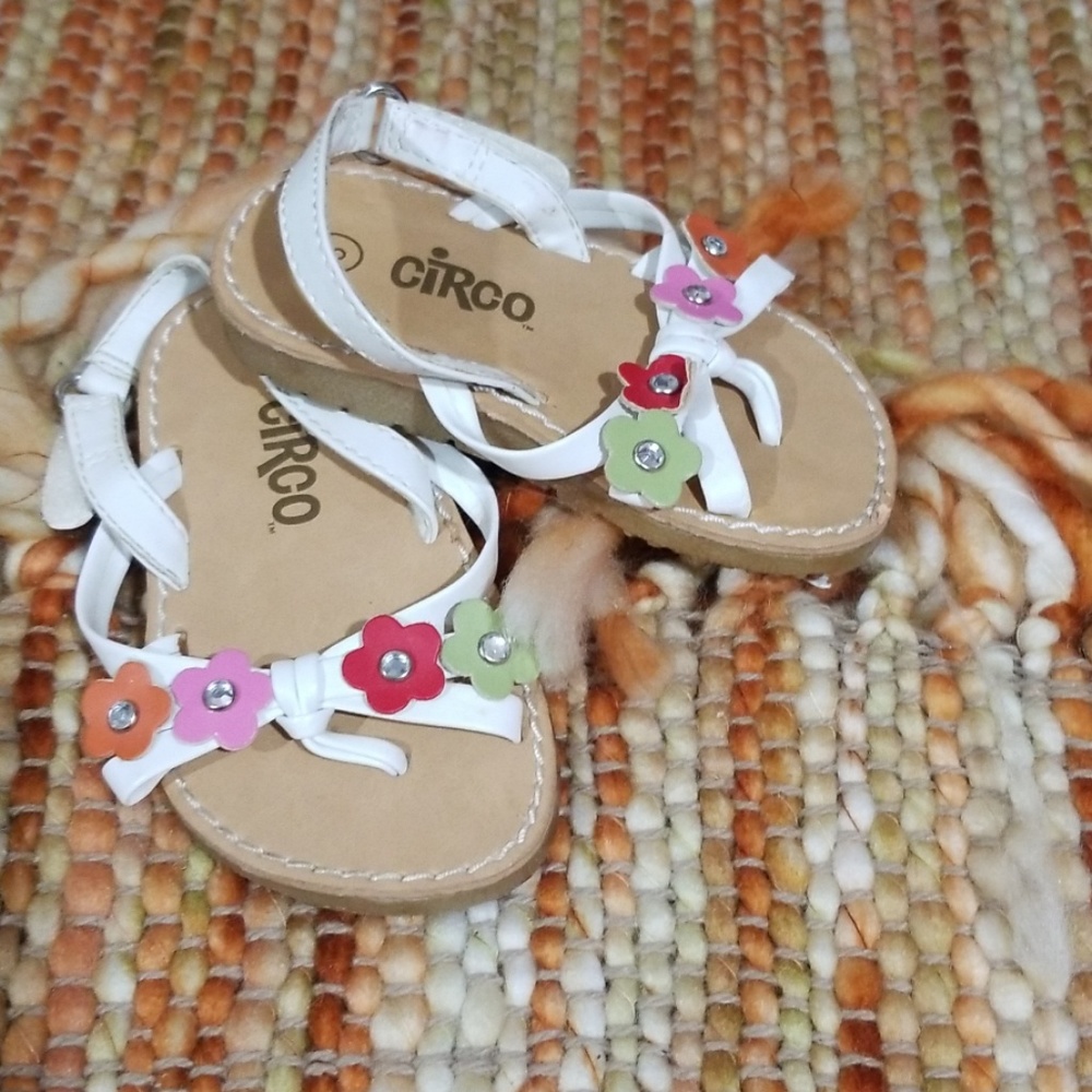 Circo size 3 baby girls sandals shoes